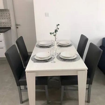 1+1 - Caesar Apartment *